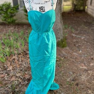 Green Spaghetti Strap Handmade Formal Dress